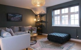 Stunning Coach House, Frenchay, Bristol